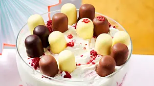 Schnelles Party-Desserts - Rezept Himbeercreme - Foto: LECKER @ Bauer Media Group Schnelles Party-Desserts - Rezept Himbeercreme - Foto: LECKER @ Bauer Media Group