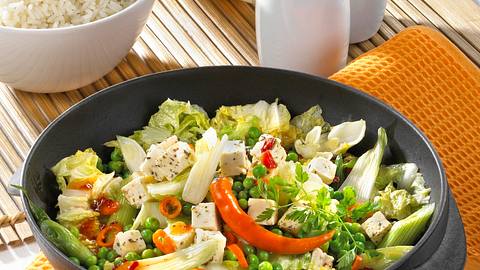 Schnelles Wok-Gemüse mit Schafskäse Rezept - Foto: Först, Thomas