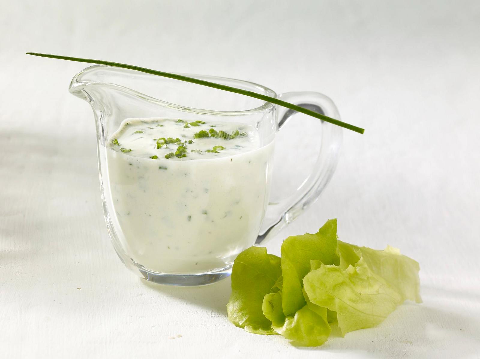 Schnittlauch Sauerrahm Dressing Rezept | LECKER