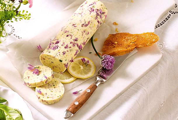 Schnittlauchblütenbutter Rezept Schnittlauchblütenbutter Rezept