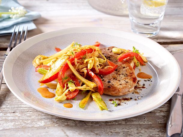 Schnitzel auf Currygemüse Rezept Schnitzel auf Currygemüse Rezept