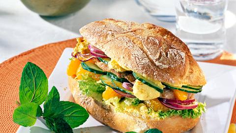 Schnitzel-Baguette mit Currycreme Rezept - Foto: Maass