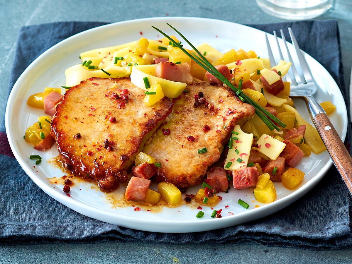 Schnitzel Hawaii mit Ananas, Schinken und Gouda Rezept