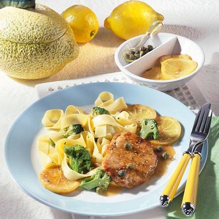Schnitzel in Zitronensoße Rezept Schnitzel in Zitronensoße Rezept