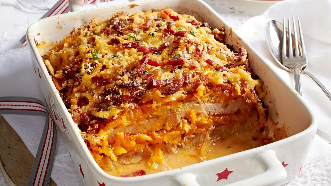 Schnitzel-Lasagne mit Kartoffeln und Kürbis Rezept - Foto: LECKER @ Bauer Media Group