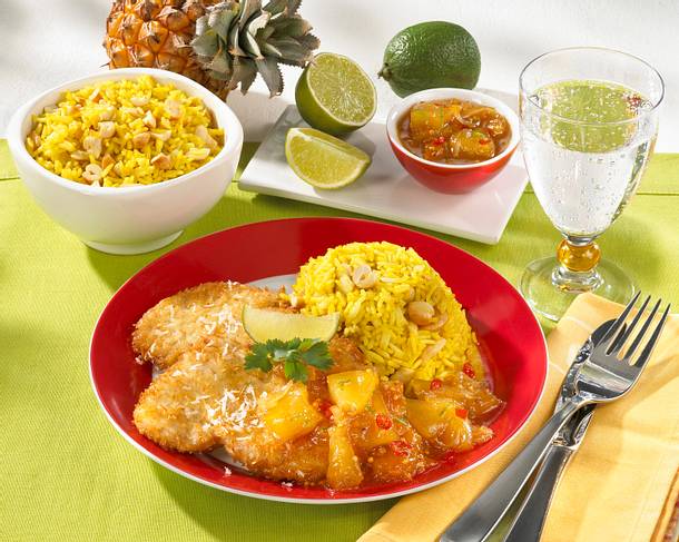 Schnitzel mit Kokospanade, Curry-Reis und Chutney Rezept Schnitzel mit Kokospanade, Curry-Reis und Chutney Rezept