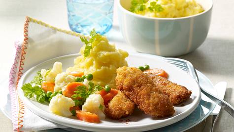 Schnitzel-Nuggets mit Buttergemüse Rezept - Foto: House of Food / Bauer Food Experts KG