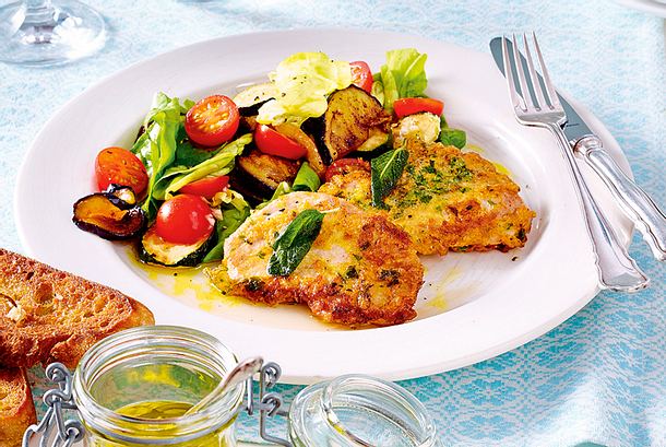 Schnitzelchen mit Balsamicogemüse-Salat Rezept Schnitzelchen mit Balsamicogemüse-Salat Rezept