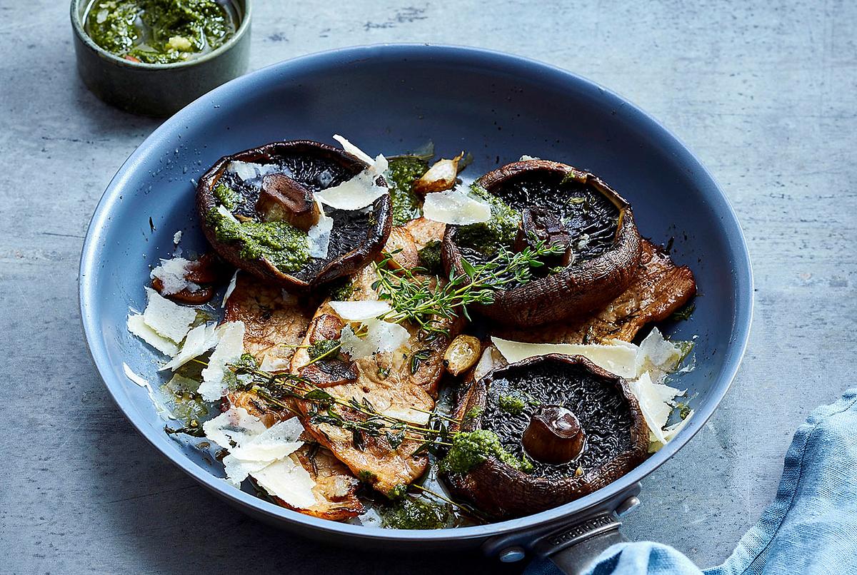 Schnitzelchen mit Pilzen und Parmesan Rezept