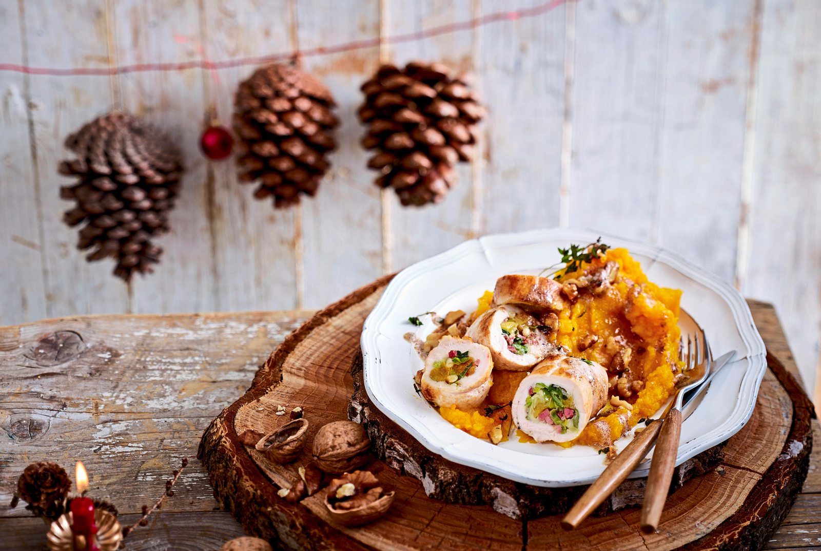 Schnitzelröllchen mit doppelter Nuss-Ladung Rezept | LECKER