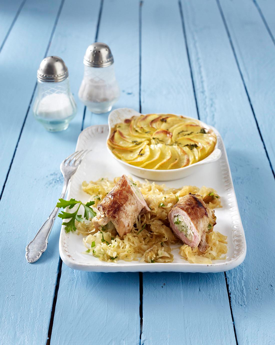 Schnitzelröllchen mit Kartoffelgratin (Schlank im Schlaf) Rezept | LECKER