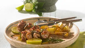 Schnitzelröllchen mit Rosmarinkartoffeln Rezept - Foto: LECKER @ Bauer Media Group