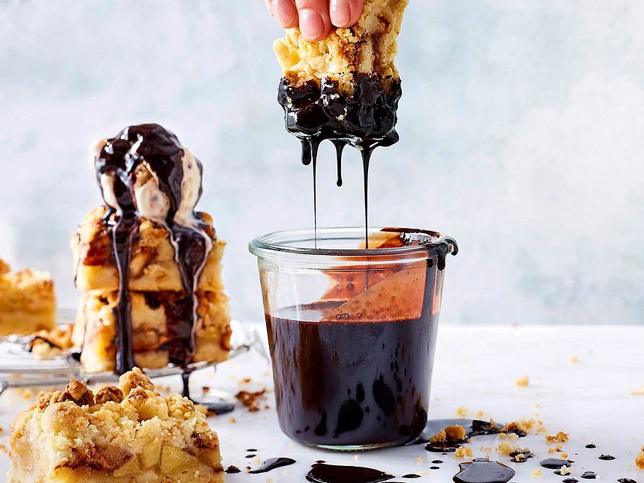 Schoko-Chai-Glück für Apfel-„Twix“-Bars Rezept