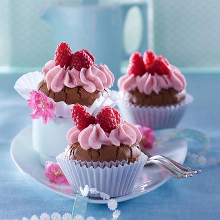 Schoko-Cupcakes mit Himbeer-Meringue-Buttercreme Rezept