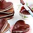 Schoko-Doppel­decker zum Valentinstag Rezept - Foto: House of Food / Bauer Food Experts KG