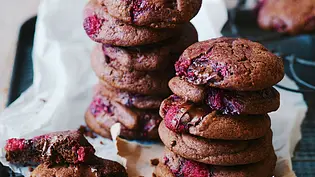Schoko-Himbeer-Cookies Rezept - Foto: LECKER @ Bauer Media Group Schoko-Himbeer-Cookies Rezept - Foto: LECKER @ Bauer Media Group