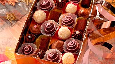Schoko-Himbeer-Praline Rezept - Foto: LECKER @ Bauer Media Group