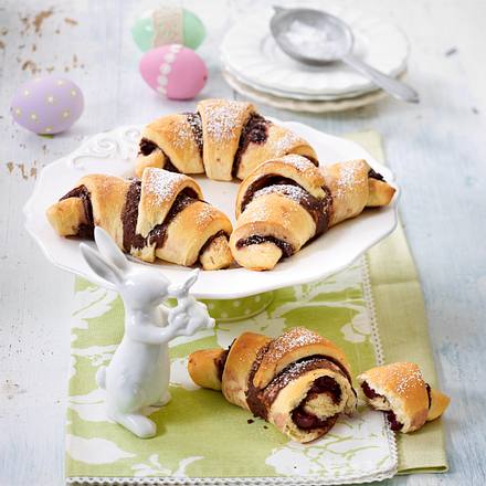 Schoko-Kirsch-Hörnchen Rezept Schoko-Kirsch-Hörnchen Rezept