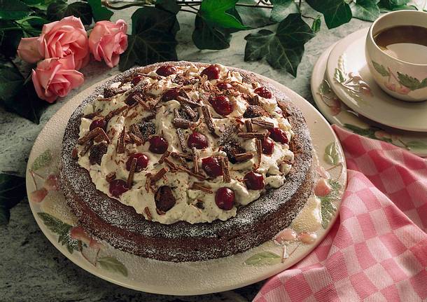 Schoko-Kirschtorte Rezept Schoko-Kirschtorte Rezept