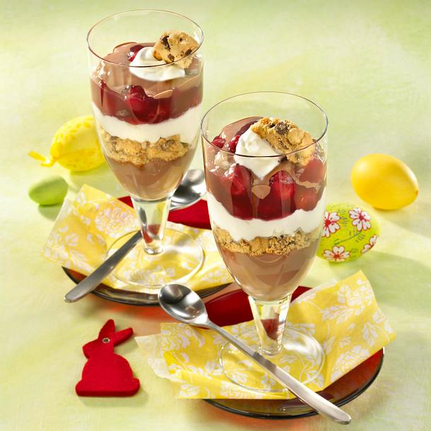 Schoko-Schichtspeise mit Kirschen Rezept Schoko-Schichtspeise mit Kirschen Rezept