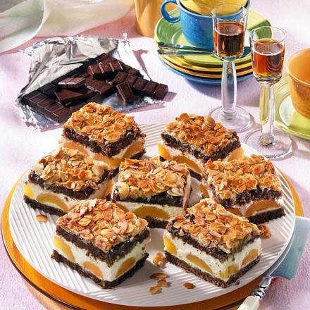 Schokobienenstich mit Aprikosen Rezept Schokobienenstich mit Aprikosen Rezept