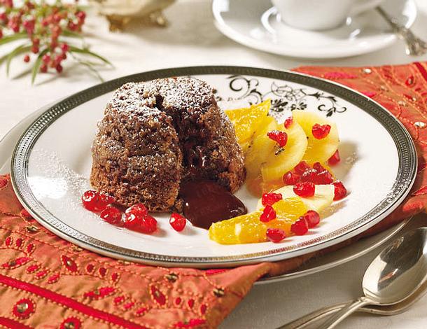 Schokocake mit Obstsalat Rezept