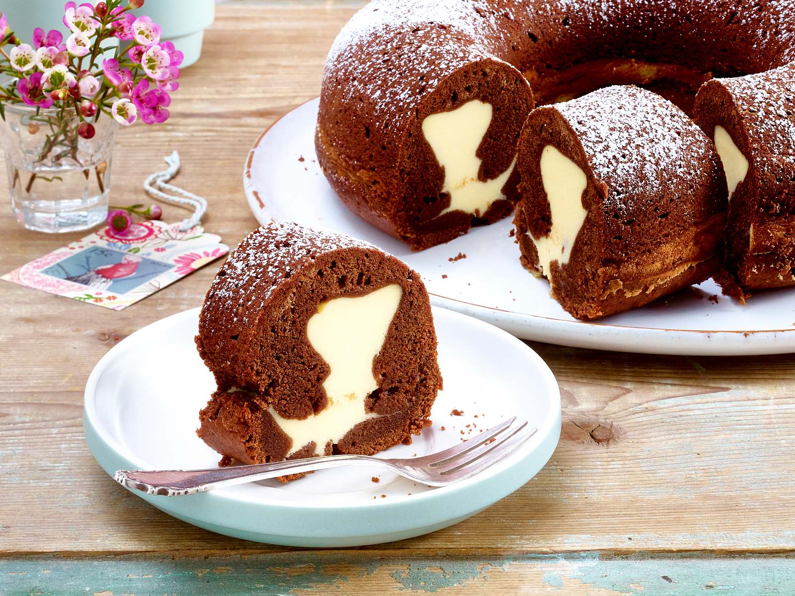 Schokokuchen mit Cheesecakefüllung Rezept | LECKER