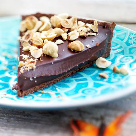 Schokokuchen mit gerösteten Haselnüssen Rezept Schokokuchen mit gerösteten Haselnüssen Rezept