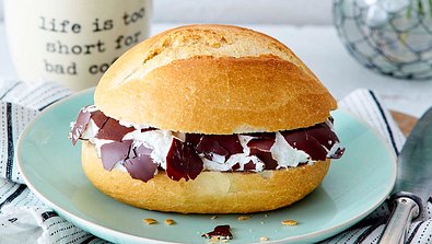 Schokokuss-Brötchen-Matschbrötchen Rezept - Foto: LECKER @ Bauer Media Group