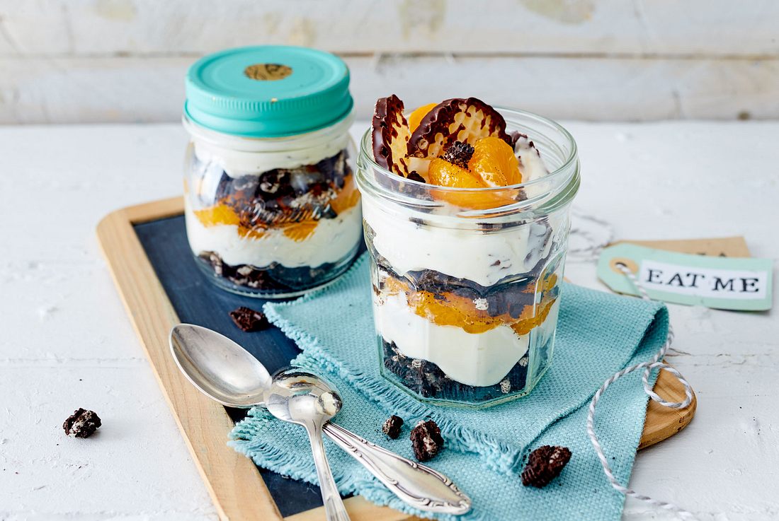 Schokokuss-Creme mit Mandarinen Rezept | LECKER