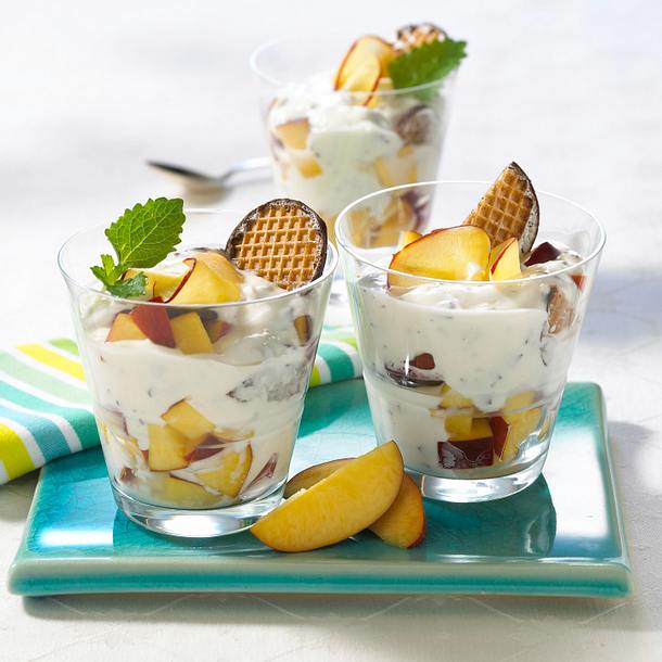 Schokokuss-Creme mit Nektarinen Rezept Schokokuss-Creme mit Nektarinen Rezept