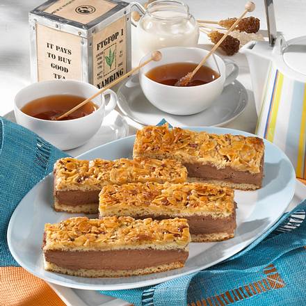 Schokoladen-Bienenstich-Schnitten Rezept