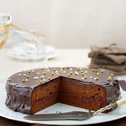 Schokoladen-Johannisbeer-Torte "Sacher Art" Rezept Schokoladen-Johannisbeer-Torte "Sacher Art" Rezept