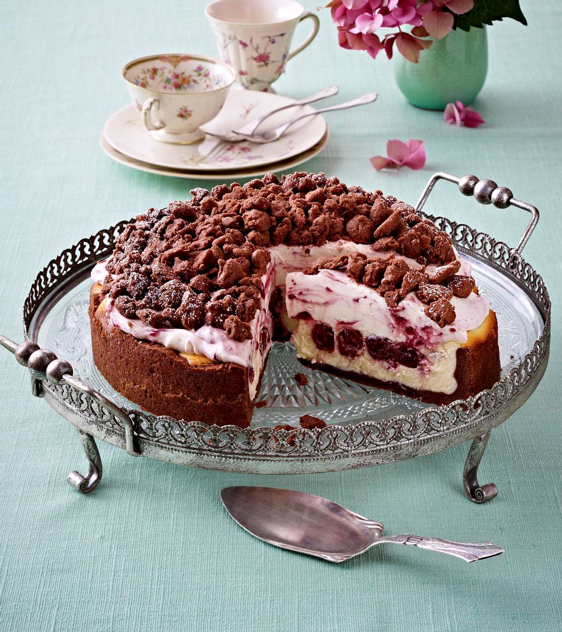 Schokoladen-Käse-Streuselkuchen mit Kirschen Rezept Schokoladen-Käse-Streuselkuchen mit Kirschen Rezept