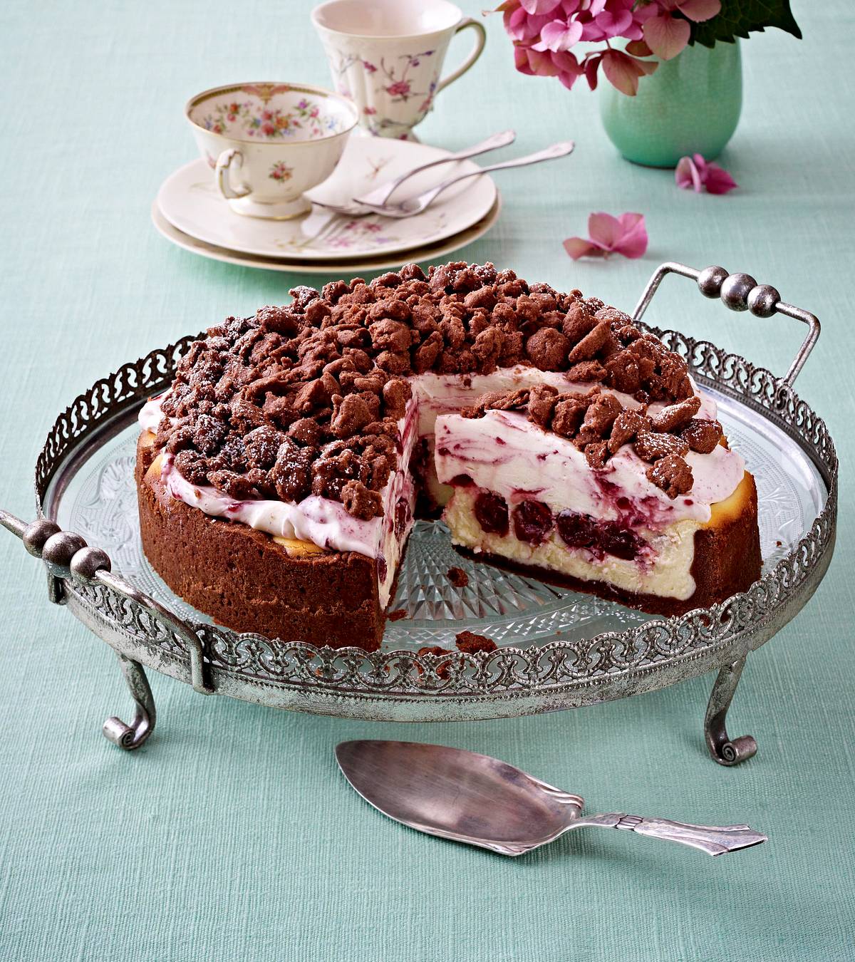 Schokoladen-Käse-Streuselkuchen mit Kirschen Rezept