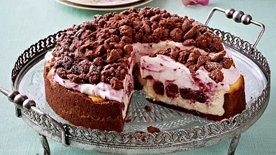 Schokoladen-Käse-Streuselkuchen mit Kirschen Rezept - Foto: LECKER @ Bauer Media Group