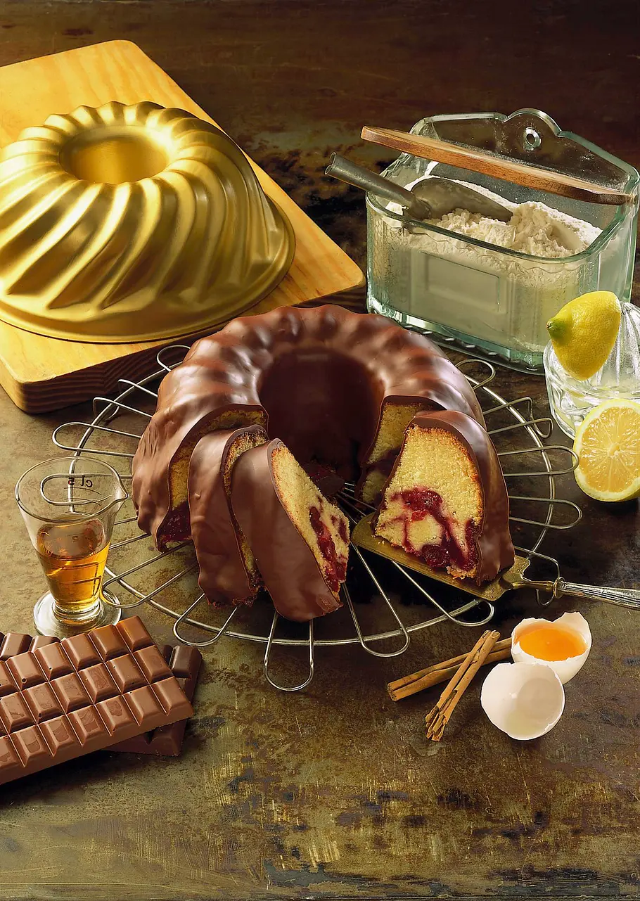 Schokoladen-Kirsch-Gugelhupf Rezept