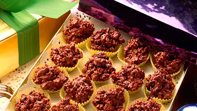 Schokoladen-Knuspermüsli-Häufchen Rezept - Foto: LECKER @ Bauer Media Group