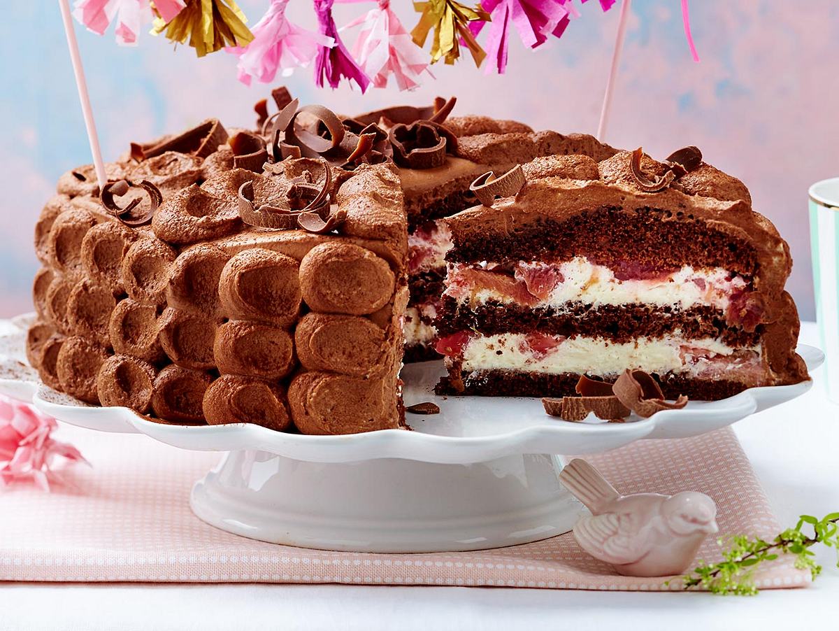 Schokoladen-Rhabarber-Torte Rezept
