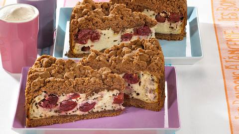 Schokoladenstreuselkuchen mit Quark-Kirschfüllung Rezept - Foto: Först, Thomas