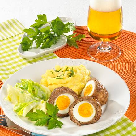 Schottische Eier zu Spitzkohl Rezept Schottische Eier zu Spitzkohl Rezept