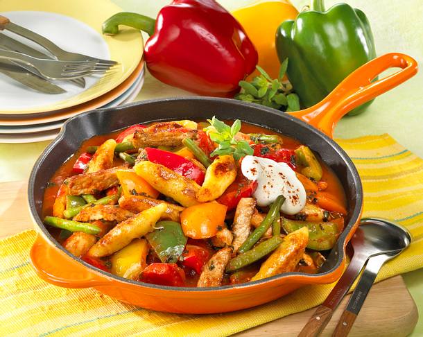 Schupfnudeln mit Schweinefleisch Rezept Schupfnudeln mit Schweinefleisch Rezept
