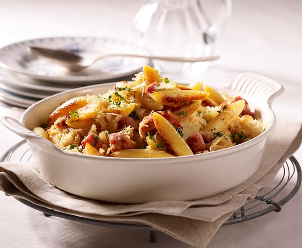 Schupfnudelpfanne mit Sauerkraut Rezept Schupfnudelpfanne mit Sauerkraut Rezept