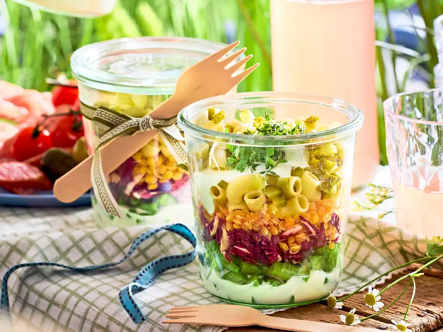 Schüttelsalat im Glas Rezept Schüttelsalat im Glas Rezept