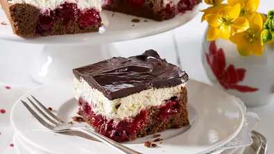 Schwarzwälder Kirschschnitte Rezept - Foto: LECKER @ Bauer Media Group