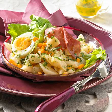 Schwarzwurzel-Möhren-Salat mit Ei Rezept