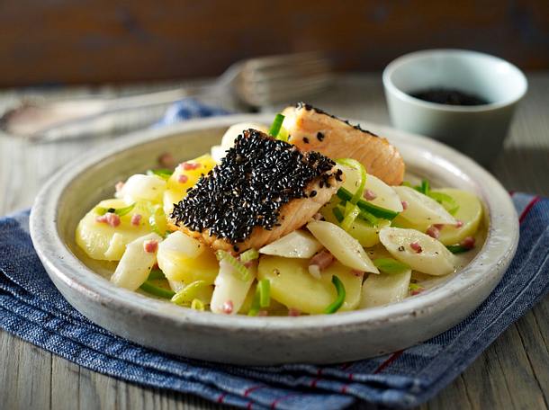 Schwarzwurzelsalat zu Sesam-Lachsfilet Rezept Schwarzwurzelsalat zu Sesam-Lachsfilet Rezept