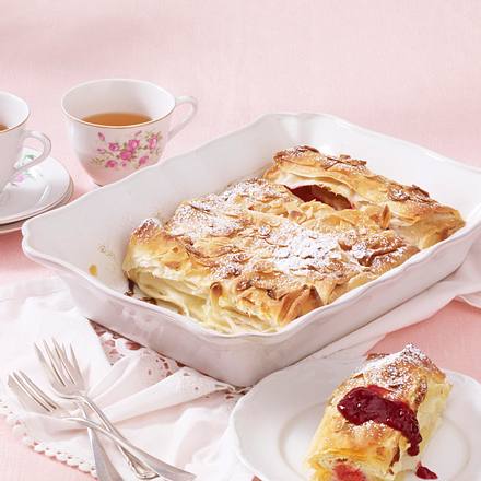 Schwedische Käsekuchen-Röllchen mit Himbeeren Rezept