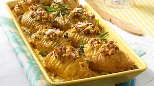 Schwedischer Kartoffelauflauf Rezept - Foto: LECKER @ Bauer Media Group Schwedischer Kartoffelauflauf Rezept - Foto: LECKER @ Bauer Media Group