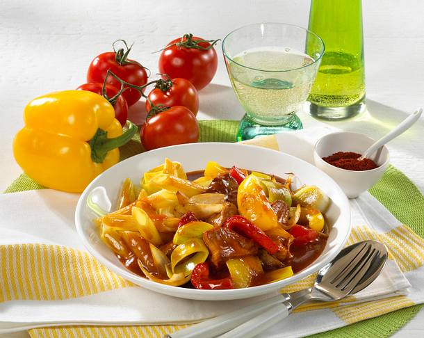 Schweine-Paprika-Gulasch Rezept Schweine-Paprika-Gulasch Rezept